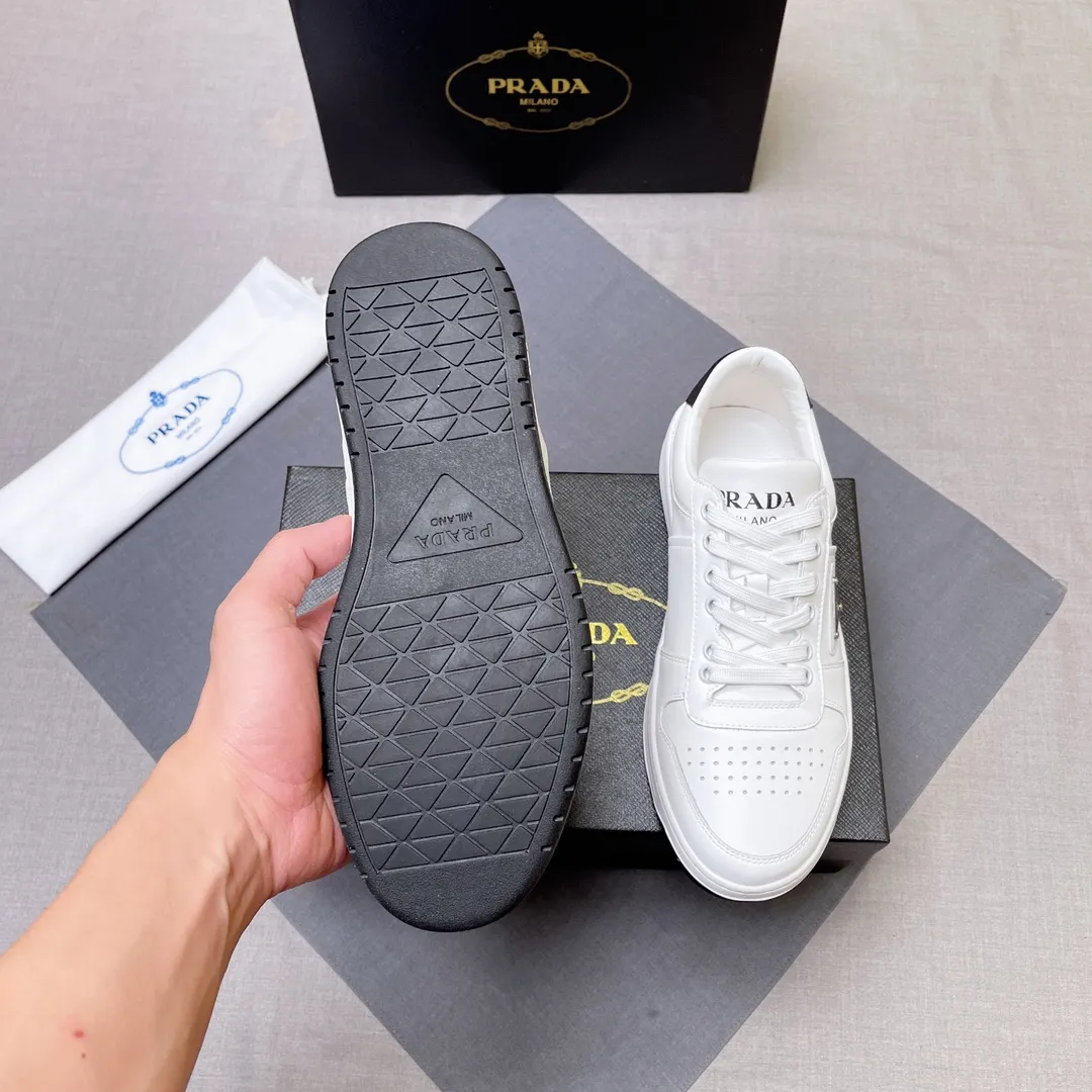P380 Prada Prada's new men's leather sneakers, the highest version on the market, any comparison is welcome🆚! The original leather has excellent texture and is super high-end! Fetal sheep net lining imported from Italy, removable pad! Luxurious materials and fine workmanship, highly recommended! Code number 38-45 No. 058